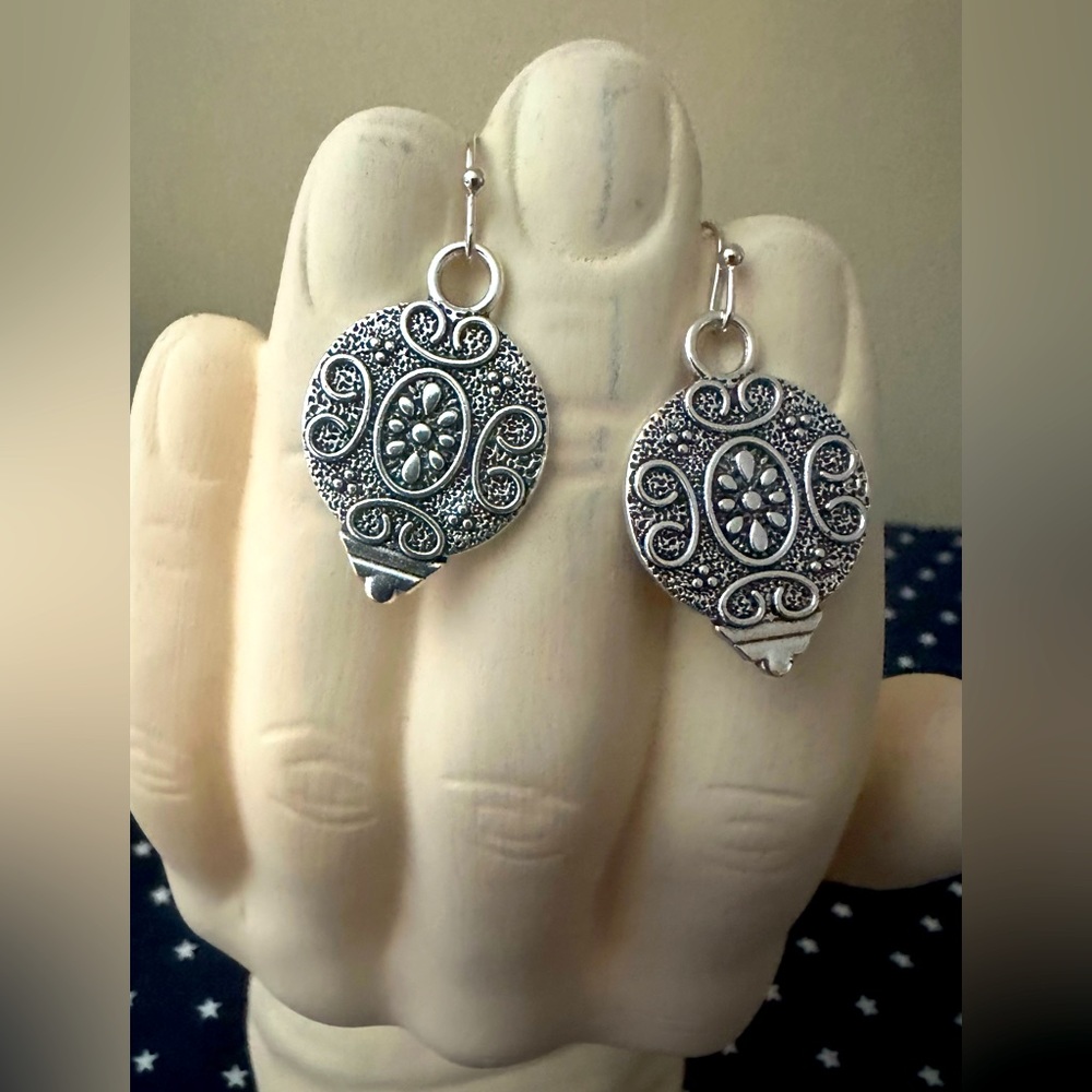 Vintage -Uniquely Carved Silver Dangle Earrings